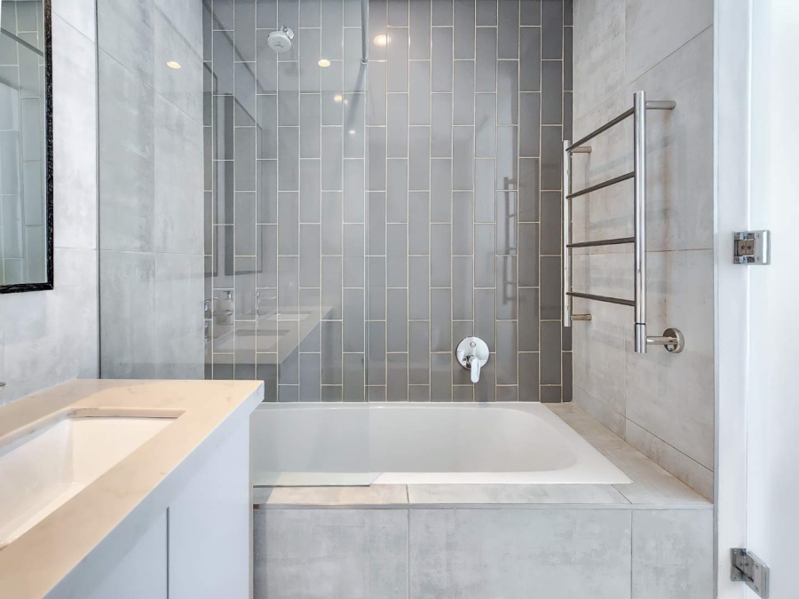 2 Bedroom Property for Sale in Sea Point Western Cape